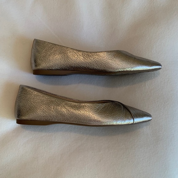 Birdies Silver Leather Pointy Toe Flats - Picture 3 of 8